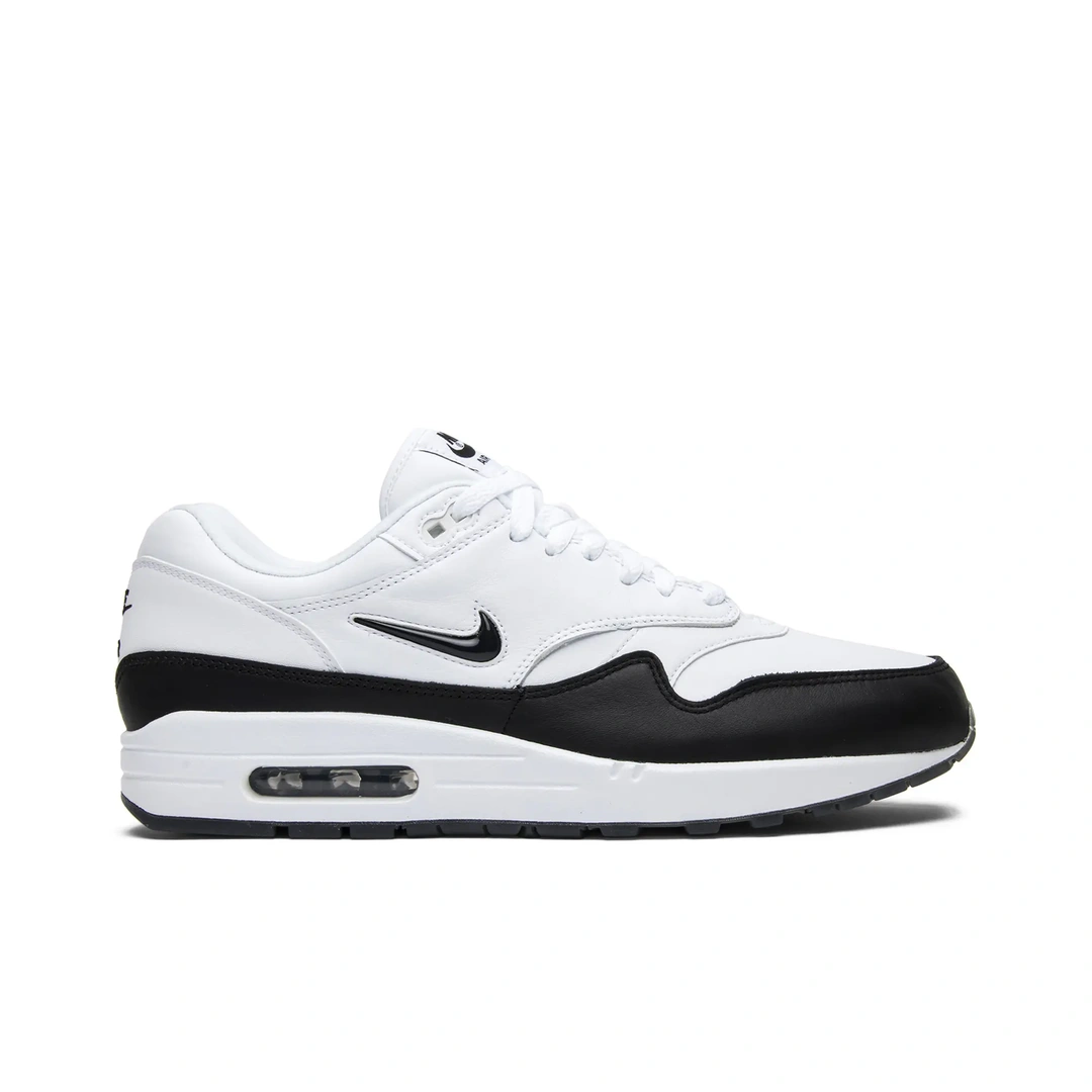nike-air-max-1-jewel-white-black-1.webp